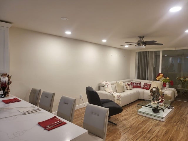 5 of 22 - 4266 Deste Court #201, Lake Worth, FL
