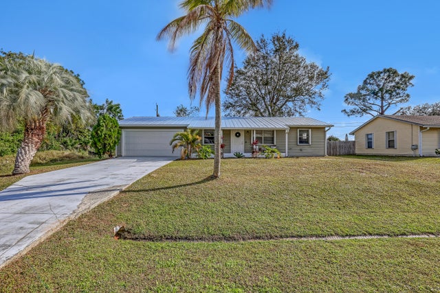1925 Sw Idaho Lane, Port Saint Lucie