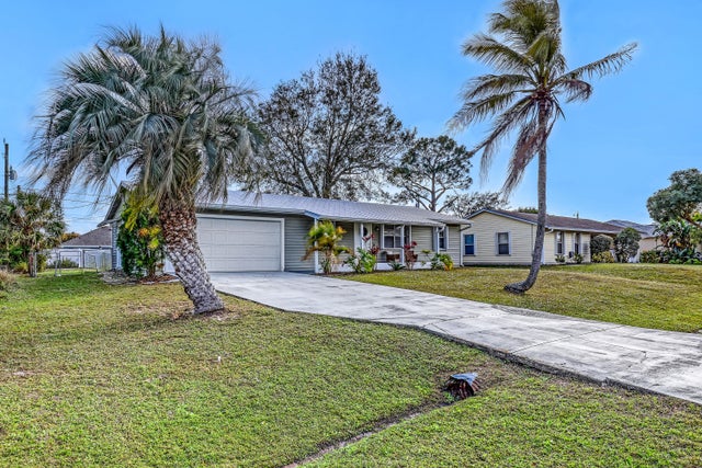 2 of 33 - 1925 Sw Idaho Lane, Port Saint Lucie, FL