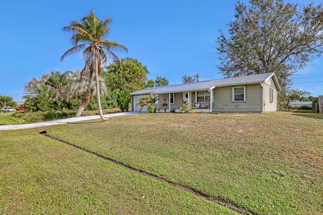 3 of 33 - 1925 Sw Idaho Lane, Port Saint Lucie, FL