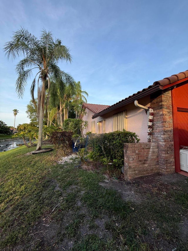 4 of 35 - 1533 Nw 111 Avenue, Coral Springs, FL