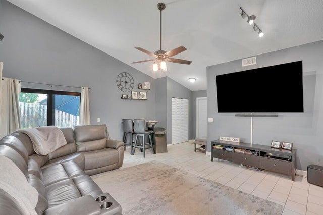 5 of 23 - 9213 Nw 49th Place, Sunrise, FL