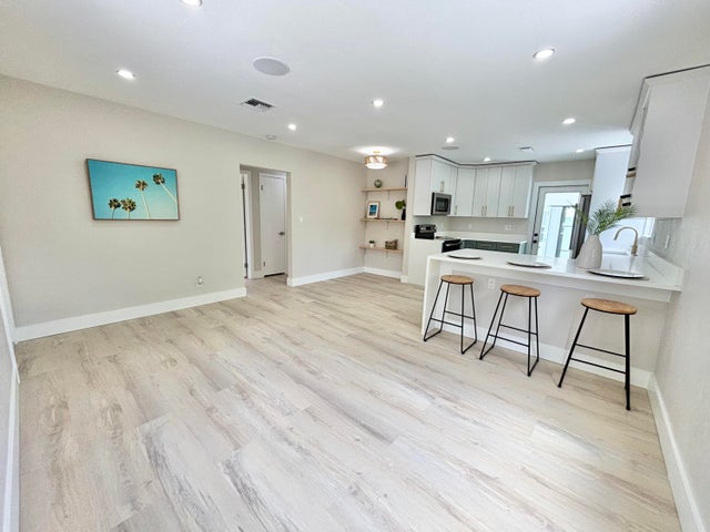 5 of 41 - 606 Avenida Alegre, West Palm Beach, FL