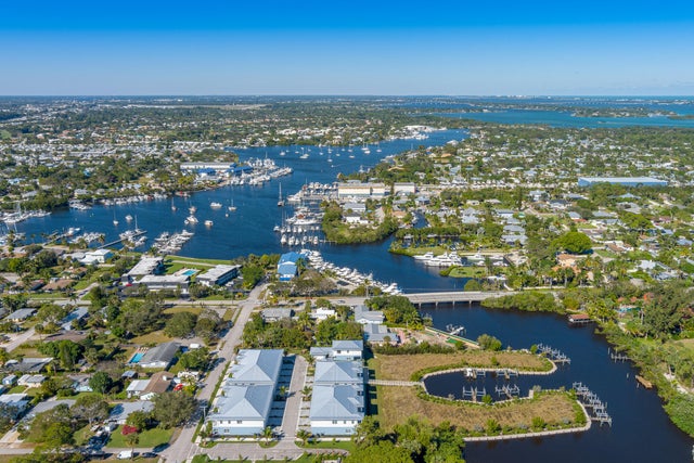 1 of 33 - 4695 Se Manatee Way, Stuart, FL