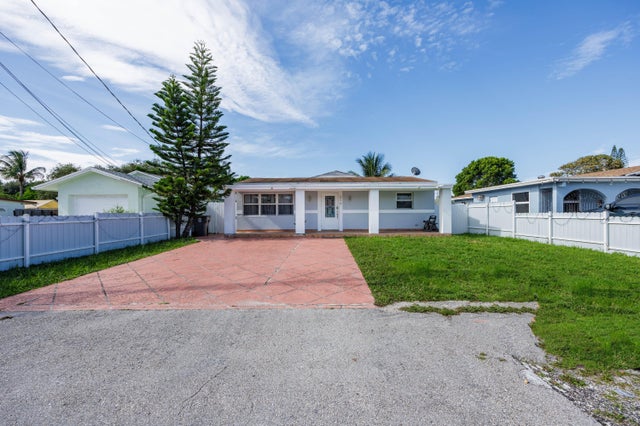1 of 48 - 2578 Kentucky Street, West Palm Beach, FL