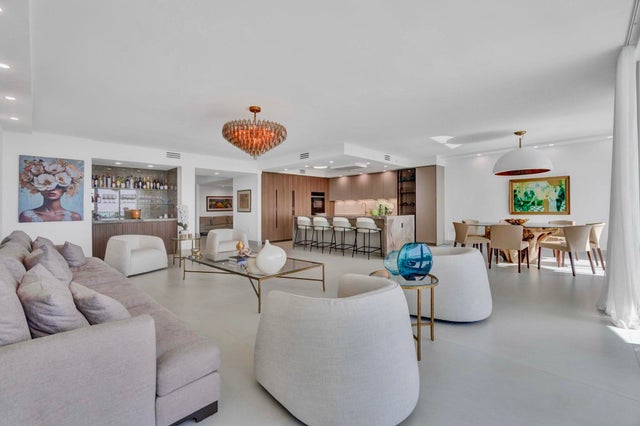 4 of 63 - 20201 E Country Club Drive #1005, Aventura, FL