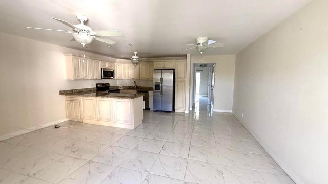 5 of 13 - 42 Sussex B, West Palm Beach, FL