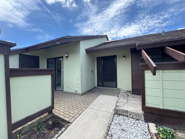 2 of 27 - 446 Knollwood Court, Royal Palm Beach, FL