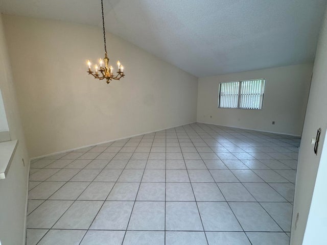 4 of 27 - 446 Knollwood Court, Royal Palm Beach, FL