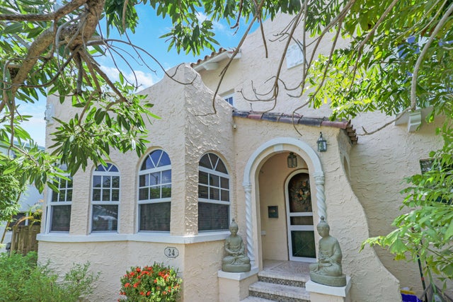 1 of 35 - 24 S Ocean Breeze, Lake Worth Beach, FL