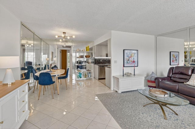 3 of 77 - 3153 Cambridge G, Deerfield Beach, FL