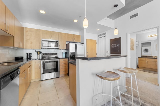 5 of 42 - 300 S Australian Avenue #1021, West Palm Beach, FL