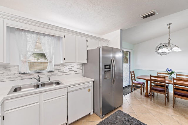 5 of 37 - 1026 Sw Bianca Avenue, Port Saint Lucie, FL
