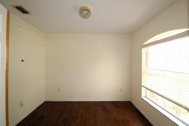 3 of 19 - 1037 Sw Paar Drive, Port Saint Lucie, FL