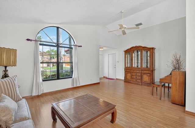 5 of 47 - 476 Nw 38th Avenue, Deerfield Beach, FL