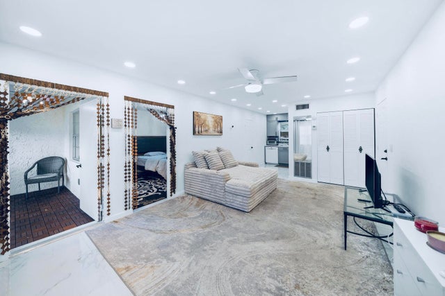 1 of 28 - 129 Lake Carol Drive #129, West Palm Beach, FL