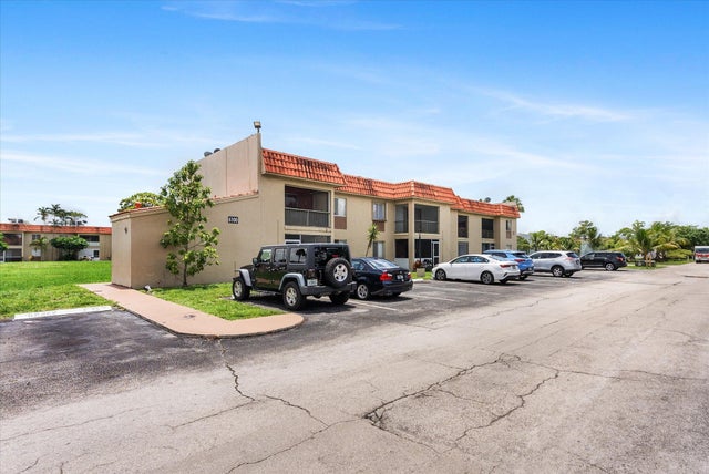5 of 22 - 6100 Forest Hill Boulevard #209, West Palm Beach, FL