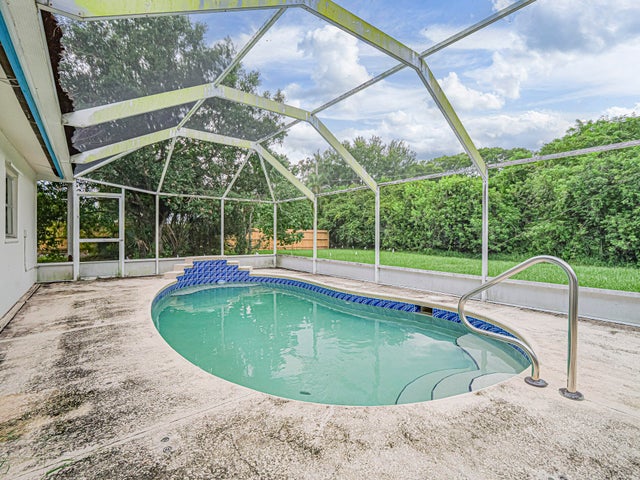 4 of 28 - 2185 32nd Avenue, Vero Beach, FL