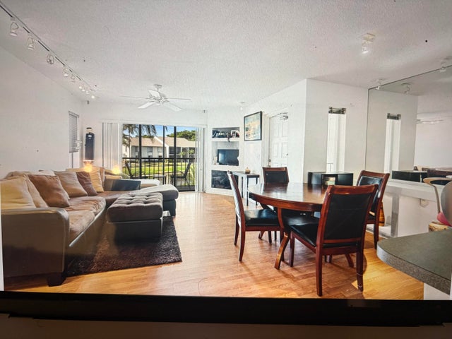 2 of 6 - 1115 Green Pine Boulevard #f2, West Palm Beach, FL