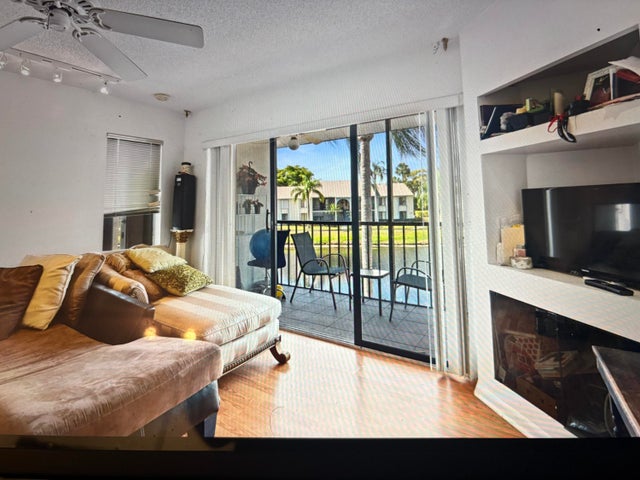 3 of 6 - 1115 Green Pine Boulevard #f2, West Palm Beach, FL