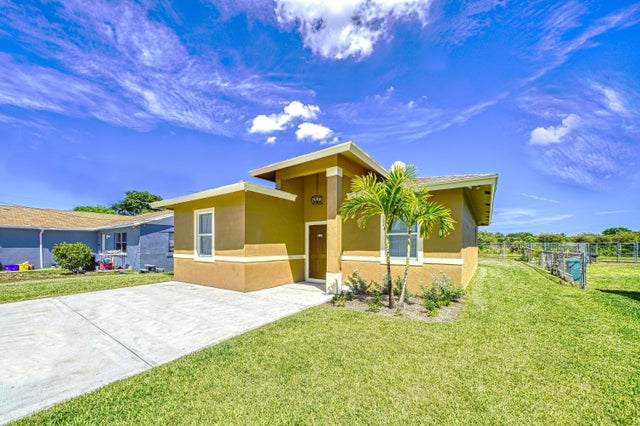 2 of 41 - 315 Ne 13th Avenue, Boynton Beach, FL