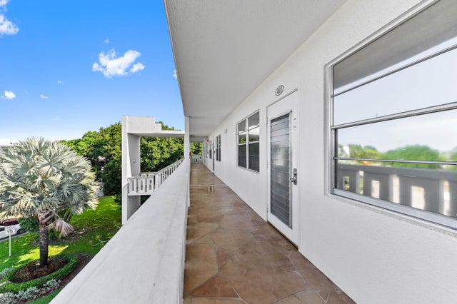 2 of 52 - 4031 Lyndhurst J, Deerfield Beach, FL