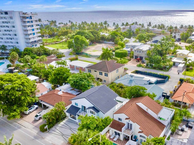 2 of 60 - 2724 N Ocean Boulevard, Fort Lauderdale, FL