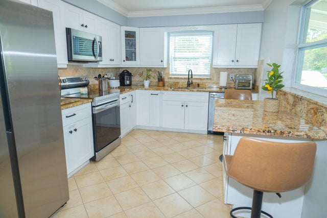 2 of 26 - 411 Forest Estate Drive, West Palm Beach, FL