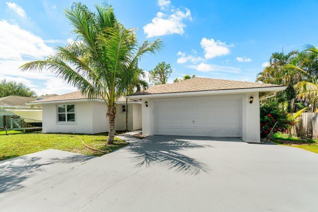 2 of 34 - 7600 Cocoanut Drive, Lake Worth, FL