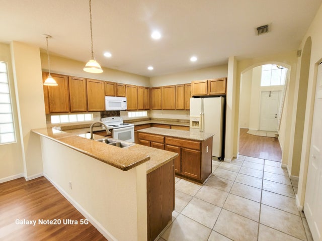 4 of 22 - 894 Gazetta Way, West Palm Beach, FL