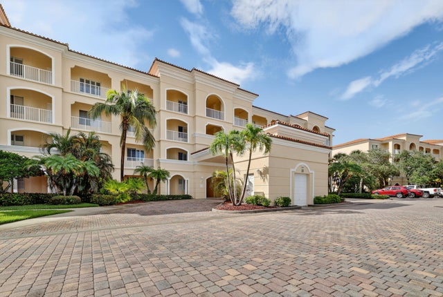 2 of 65 - 18 Harbour Isle Drive W #203, Hutchinson Island, FL