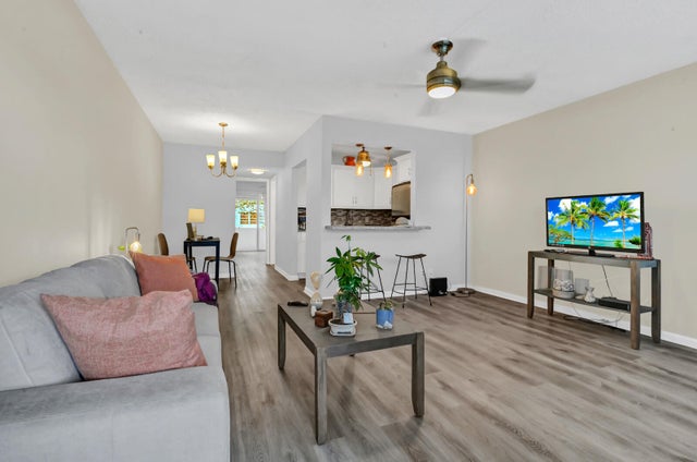 1 of 22 - 169 Oakridge L #169, Deerfield Beach, FL