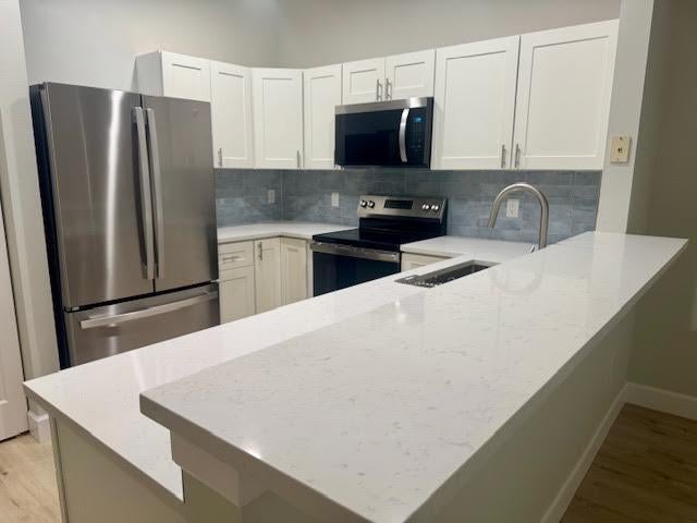 3 of 33 - 216 River Bluff Lane, Royal Palm Beach, FL