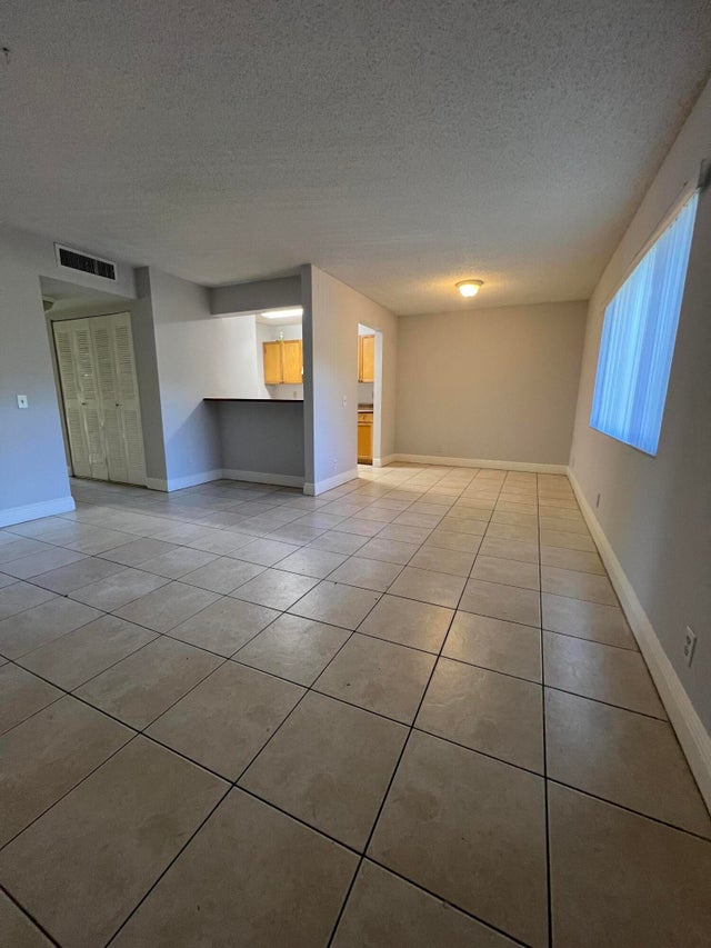 3 of 14 - 814 Meadows Circle #814, Boynton Beach, FL
