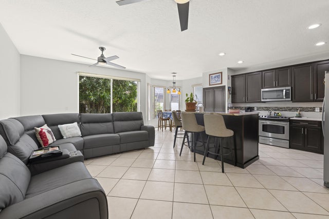 4 of 29 - 4036 Nw Coontie Court, Lake Worth, FL