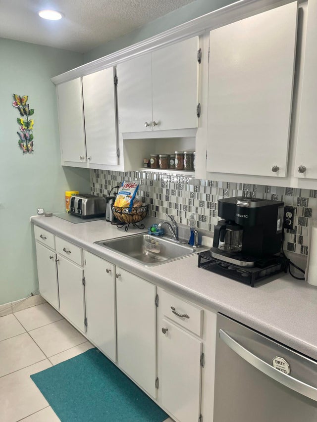 4 of 29 - 2100 Sw Lake Circle Drive #109, Boynton Beach, FL