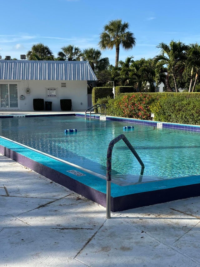 2 of 10 - 2929 Se Ocean Boulevard #j10, Stuart, FL