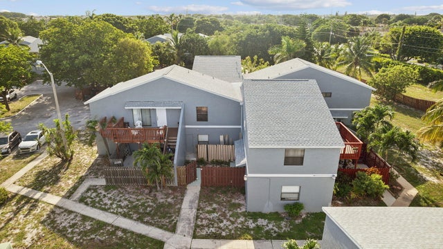 2 of 26 - 4 Crossings Circle #d, Boynton Beach, FL