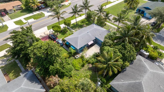 1 of 28 - 212 Sw 10th Street, Delray Beach, FL