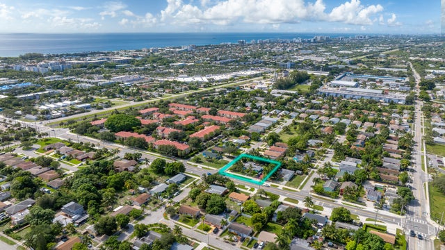4 of 28 - 212 Sw 10th Street, Delray Beach, FL