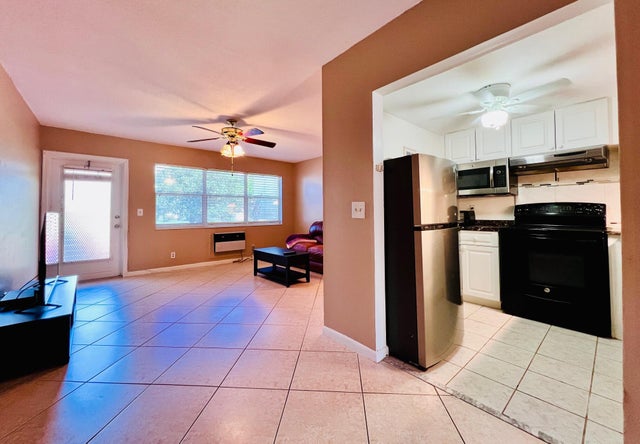 3 of 14 - 319 Norwich N, West Palm Beach, FL
