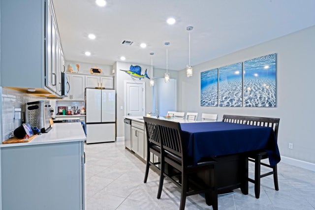 5 of 22 - 1832 Se Roxy Way, Stuart, FL