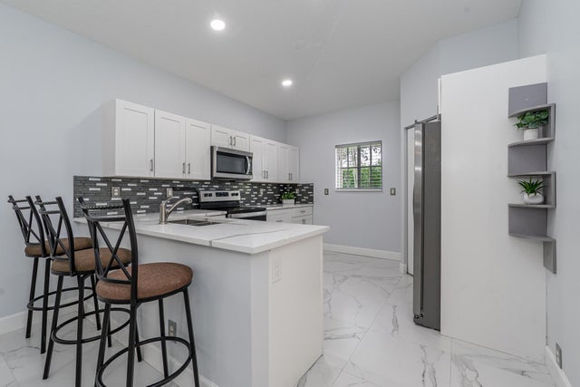 4 of 24 - 2285 Windjammer Way, West Palm Beach, FL