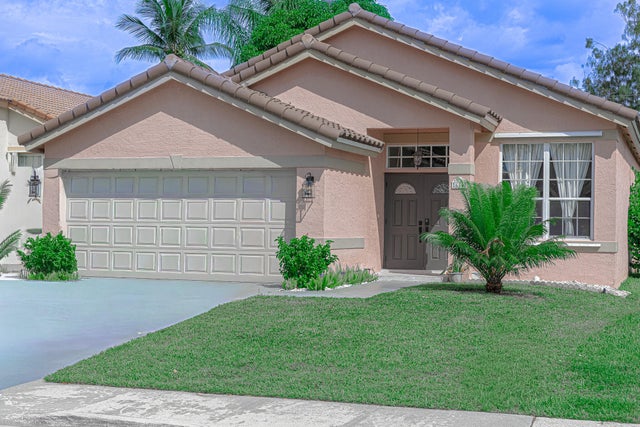 2 of 32 - 614 Lake Wellington Drive, Wellington, FL