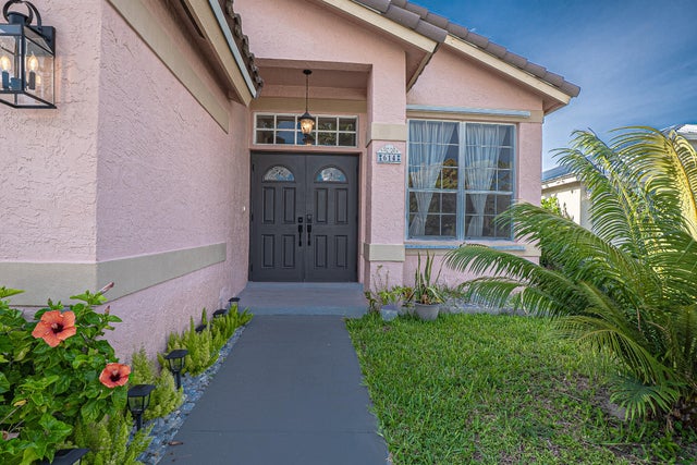 3 of 32 - 614 Lake Wellington Drive, Wellington, FL