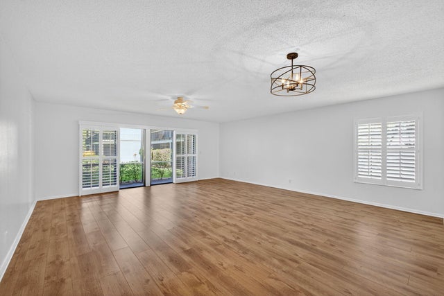 4 of 58 - 18390 Se Wood Haven Lane #d, Jupiter, FL