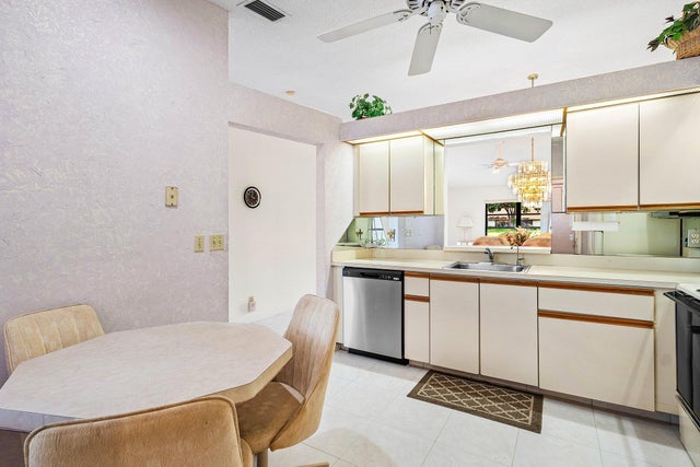 5 of 30 - 8196 Whispering Palm Drive #e, Boca Raton, FL