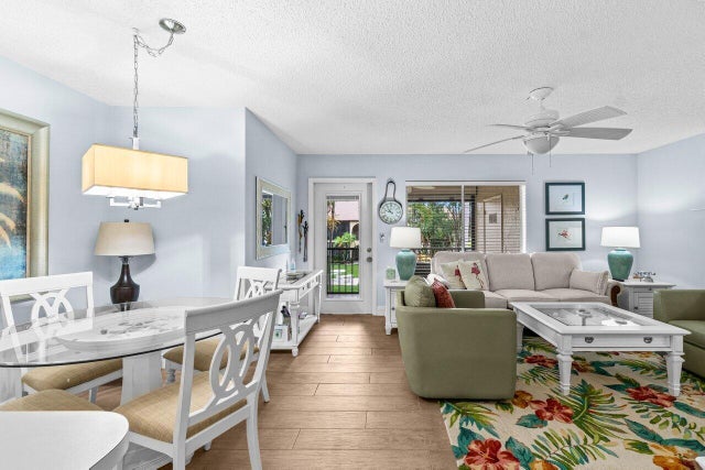 5 of 28 - 429 Pine Glen #c2, Greenacres, FL
