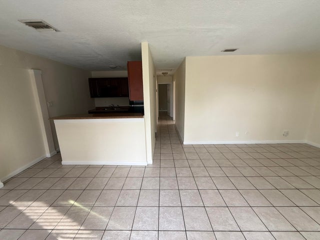 4 of 34 - 1520 W 11th Street, Riviera Beach, FL