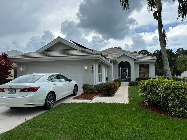1 of 28 - 7461 Se Autumn Lane, Hobe Sound, FL